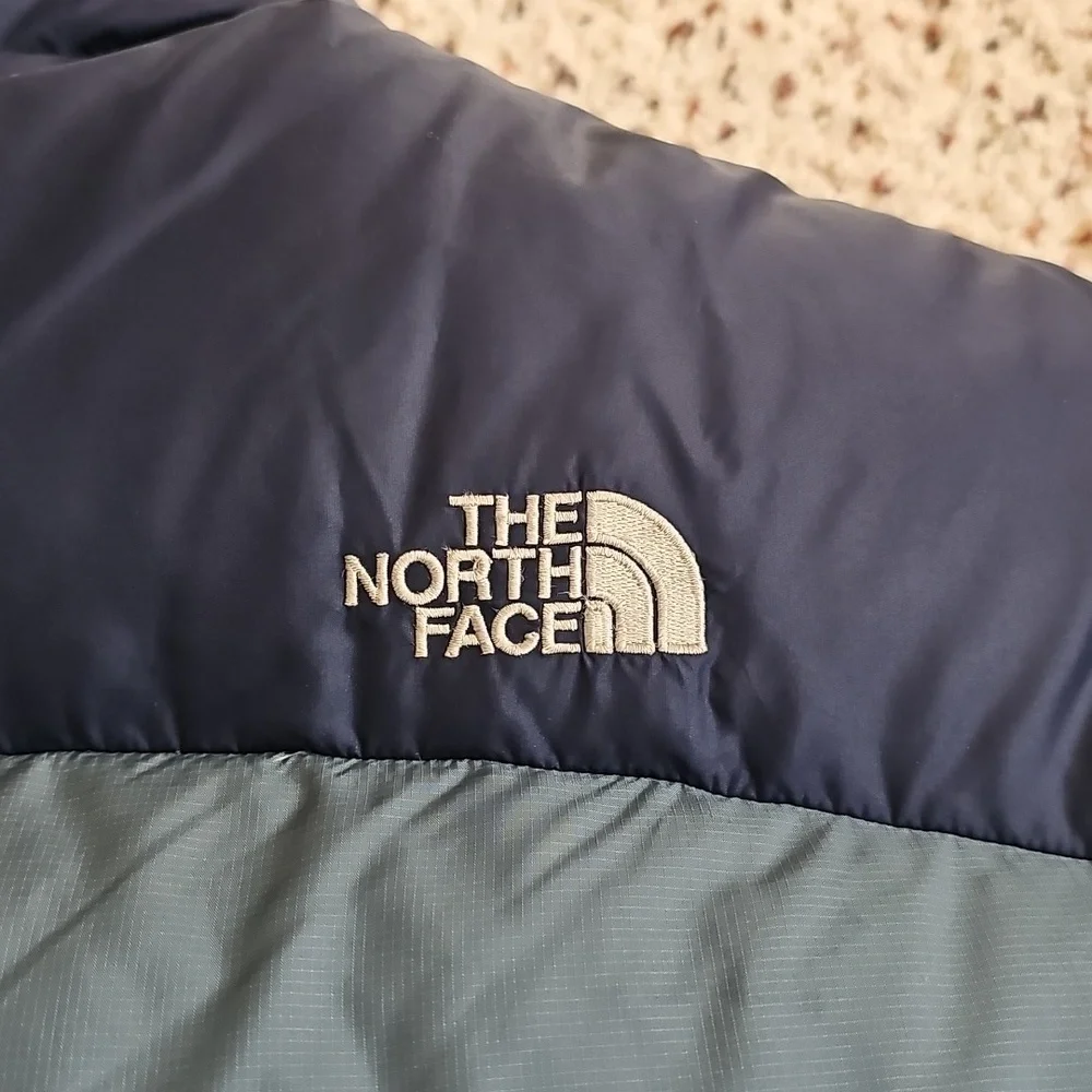 The North Face Men'sPuffer Jacket - Navy and Gray